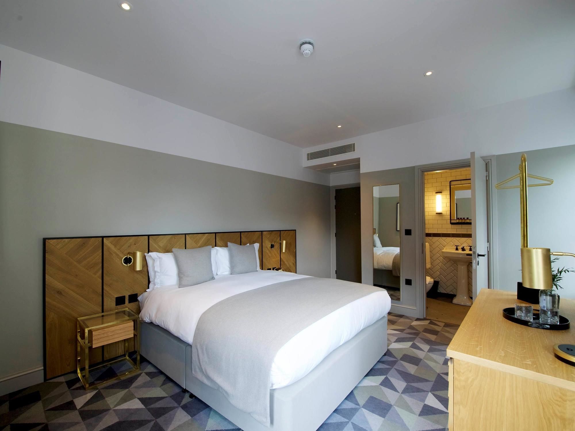 Victory House Leicester Square Hotell 4*
