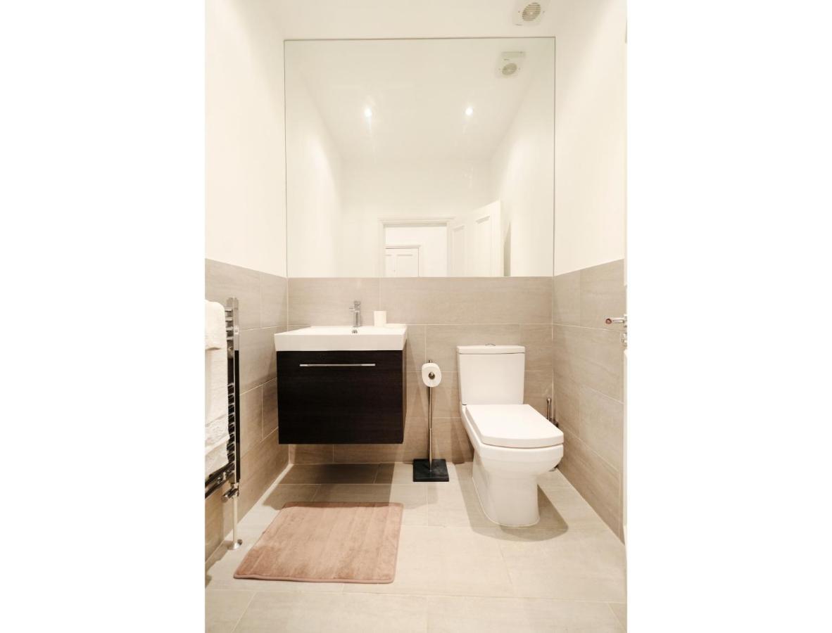 Edgware Rd, Paddington Spacious Sleeps 4 Leilighet