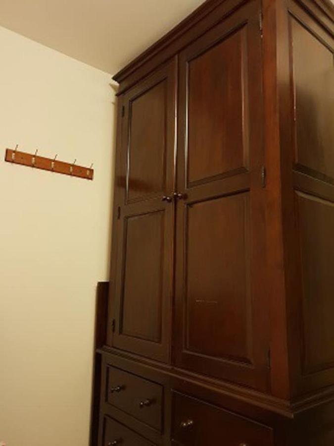 Single In Woolwich Arsenal Apartment