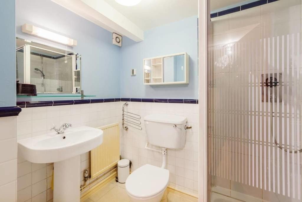 Highbury & Islington Apartment