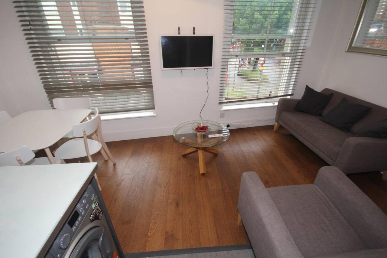Apartment Falcon House London