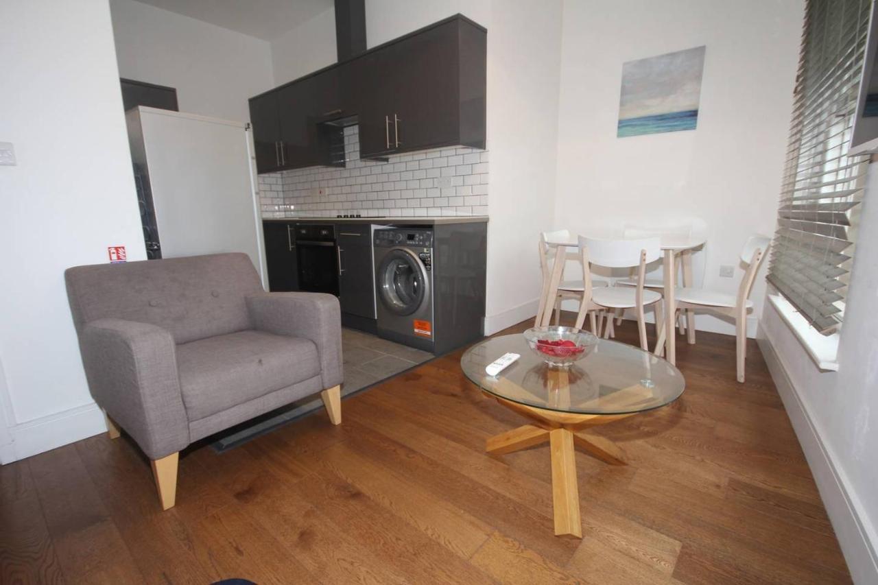 Falcon House Apartment