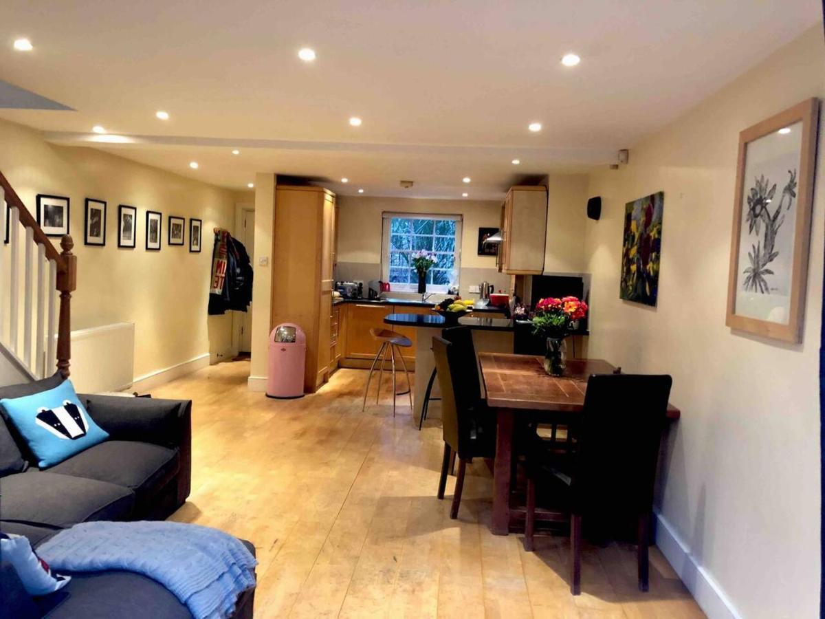 Luxury Central 3 Bedroom Family House Holiday home