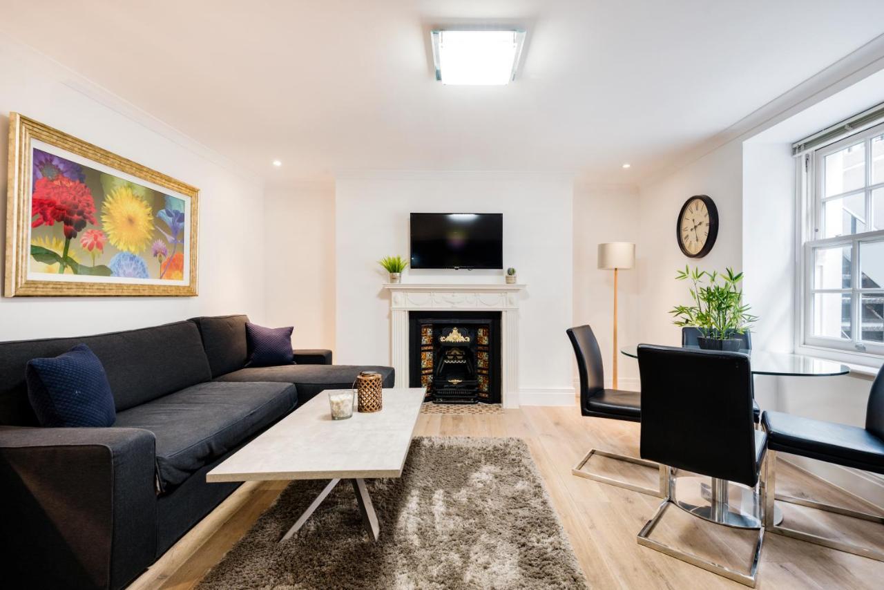 Apartment Large Two Bed With Private Entrance And Patio *