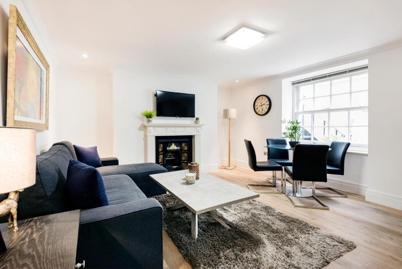 Apartment Large Two Bed With Private Entrance And Patio London