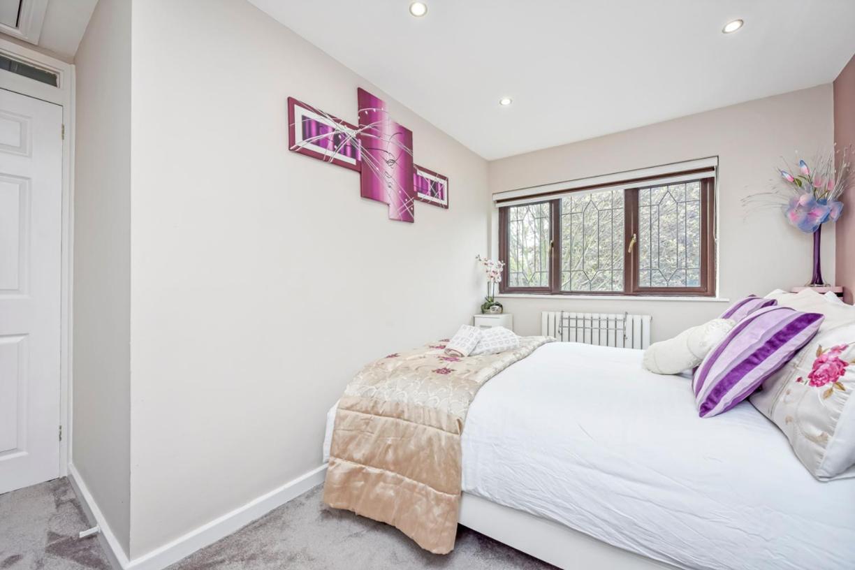 Docklands Stay, In Modern Spacious House - Near Excel Centre, Airport, Uel,sleeps 2 Privatunterkunft London
