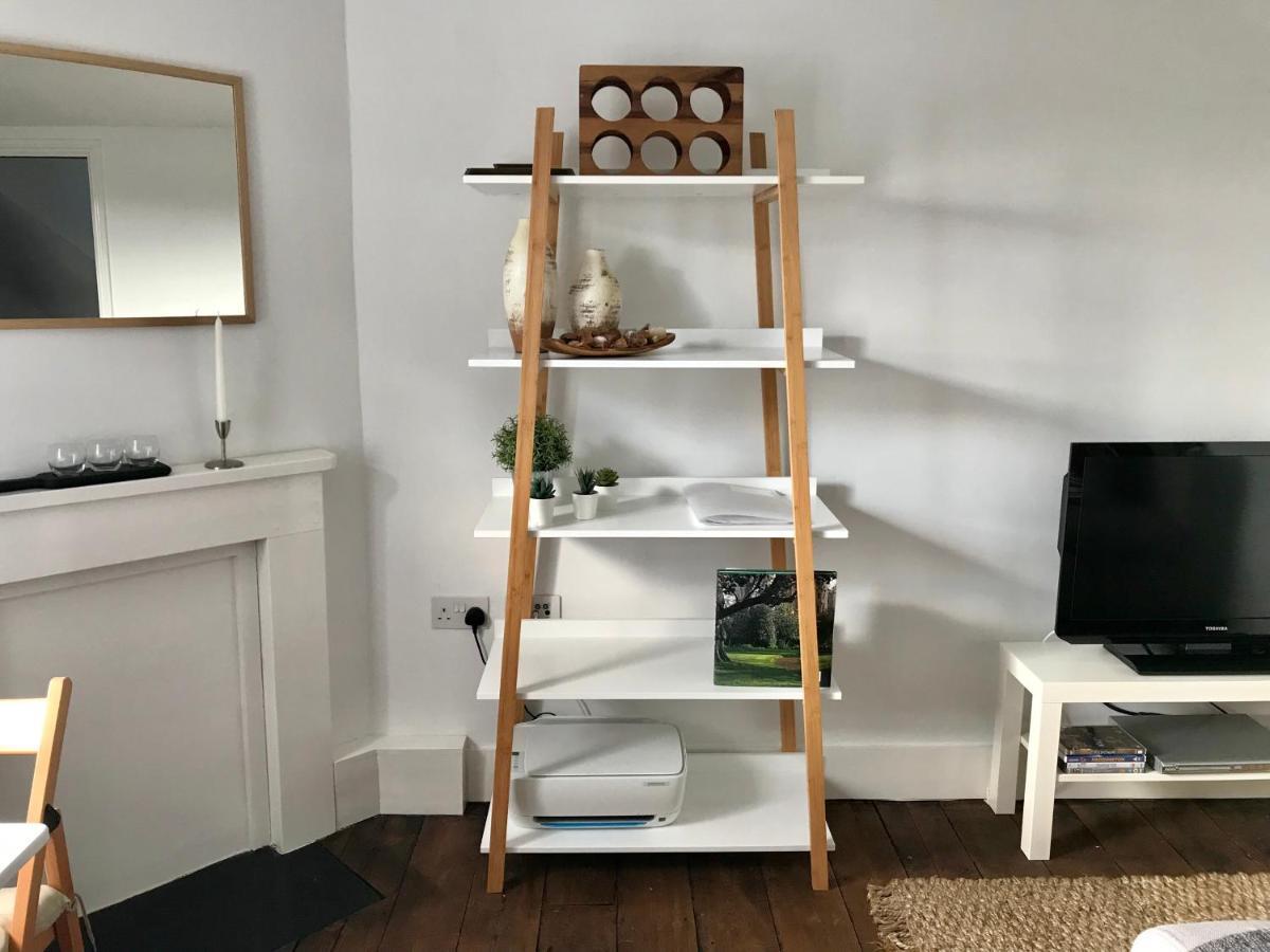 Stylish Notting Hill Gate Flat Leilighet