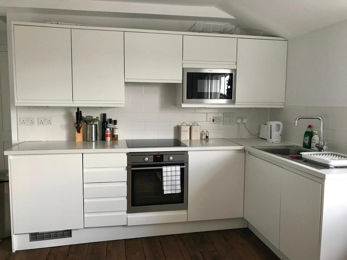 Stylish Notting Hill Gate Flat Leilighet London