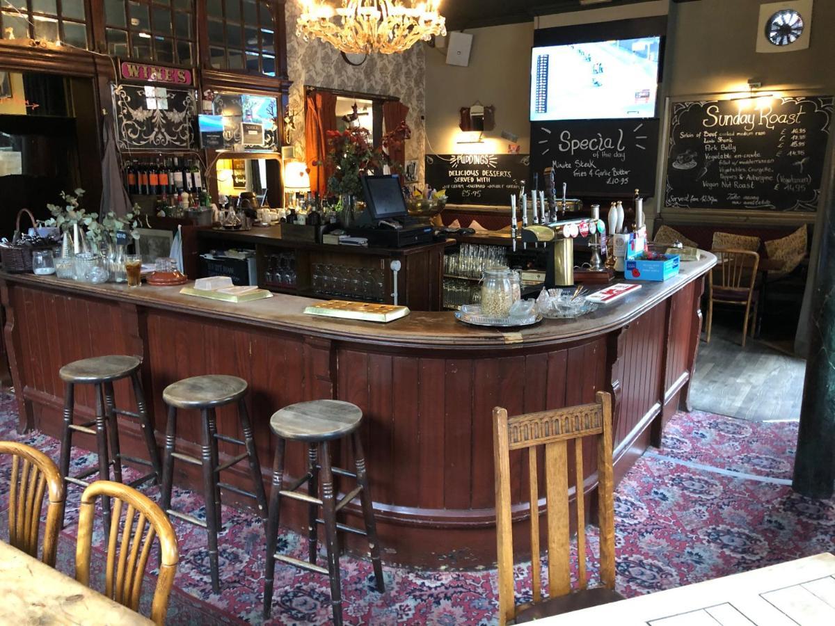 The Pear Tree 2* Londen