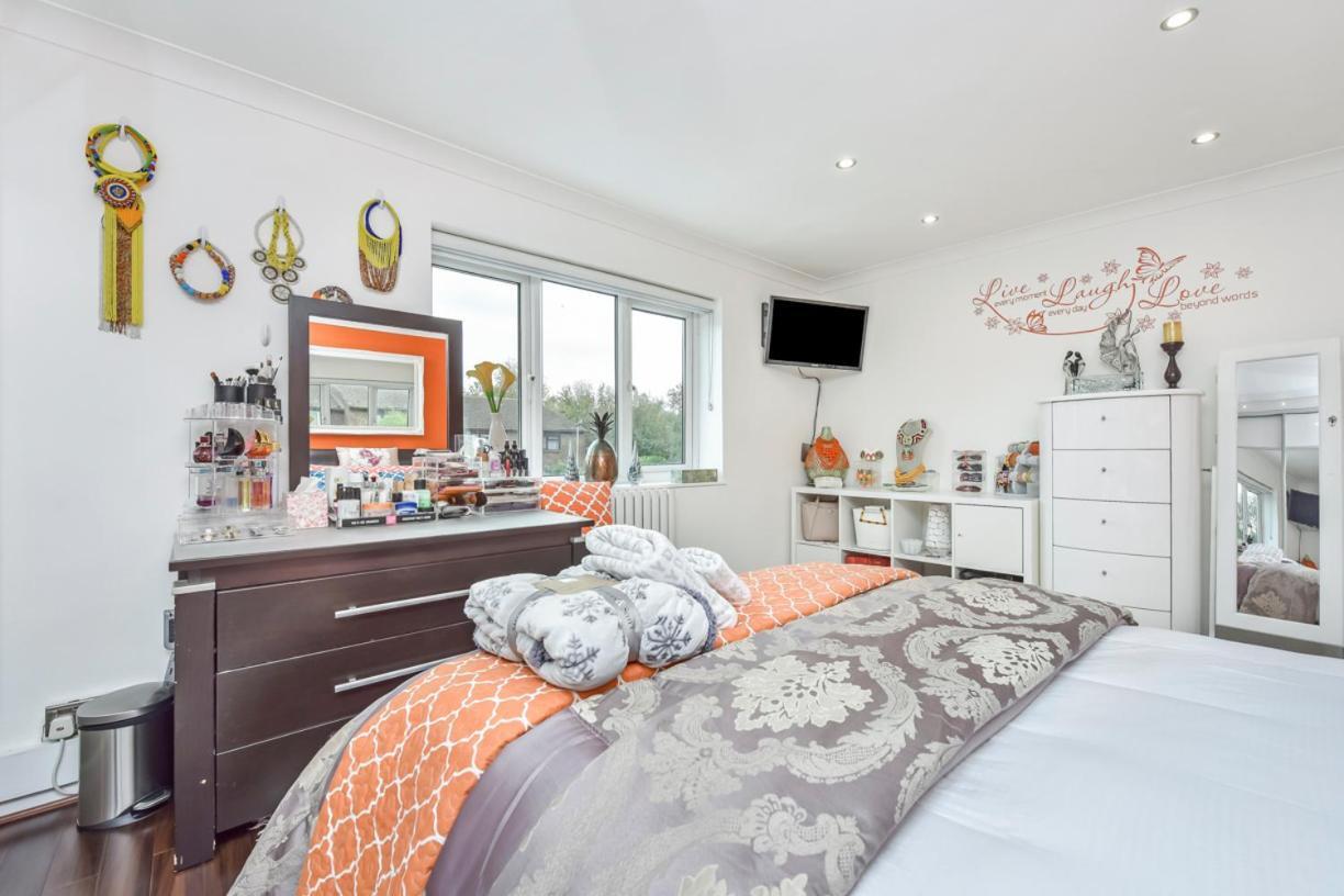 Docklands Stay, In Modern Spacious House - Near Excel Centre, Airport, Uel,sleeps 2 Privatunterkunft *