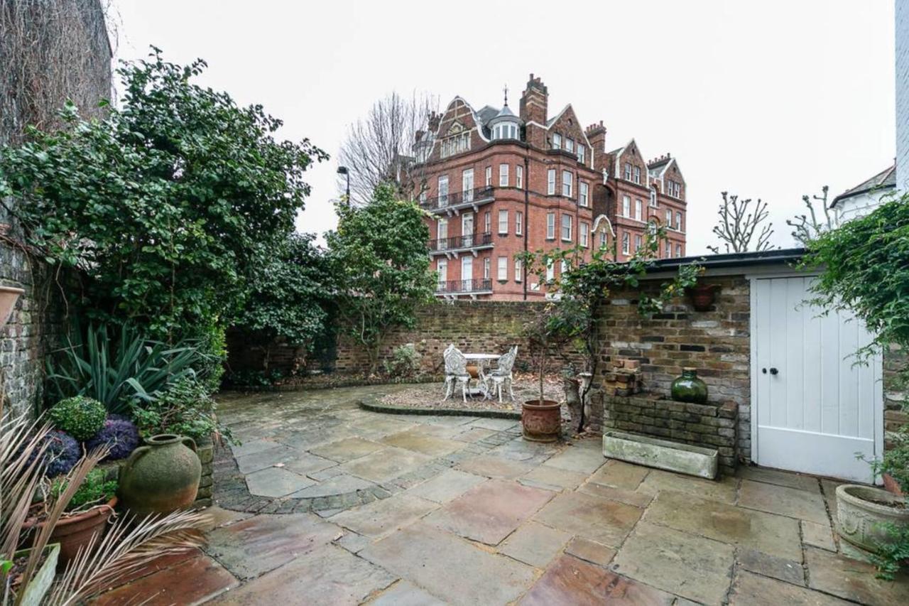 New Gorgeous 5 Bed Victorian House In Hammersmith Holiday home London