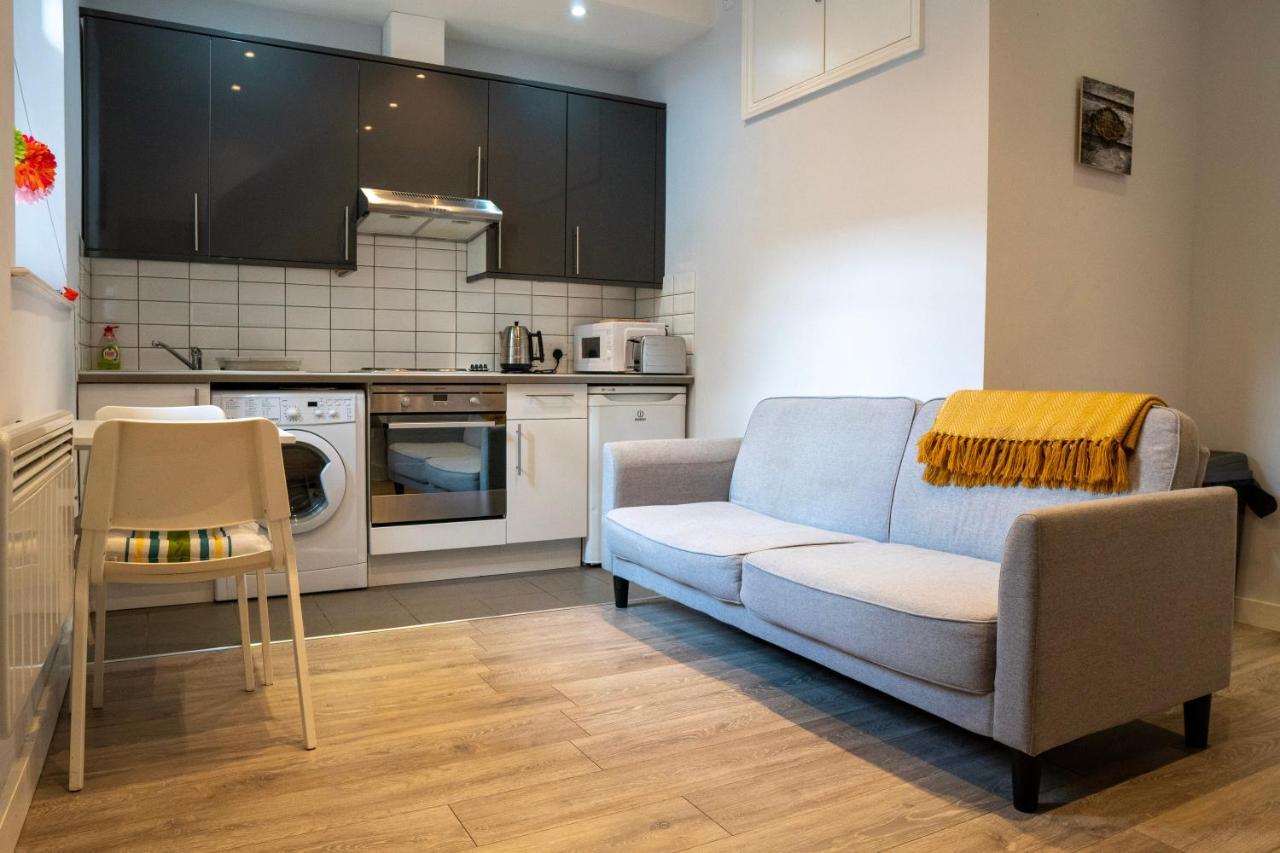 247 Eversholt Street Apartment *