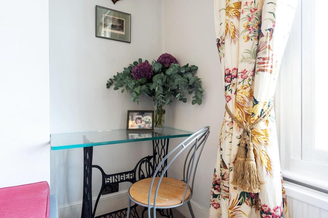 Short Term Let In Fulham * Londres