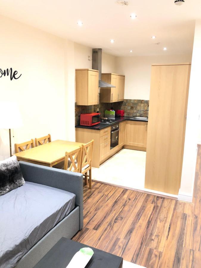 Appartement Greater Holiday Let @ Hanwell Londen