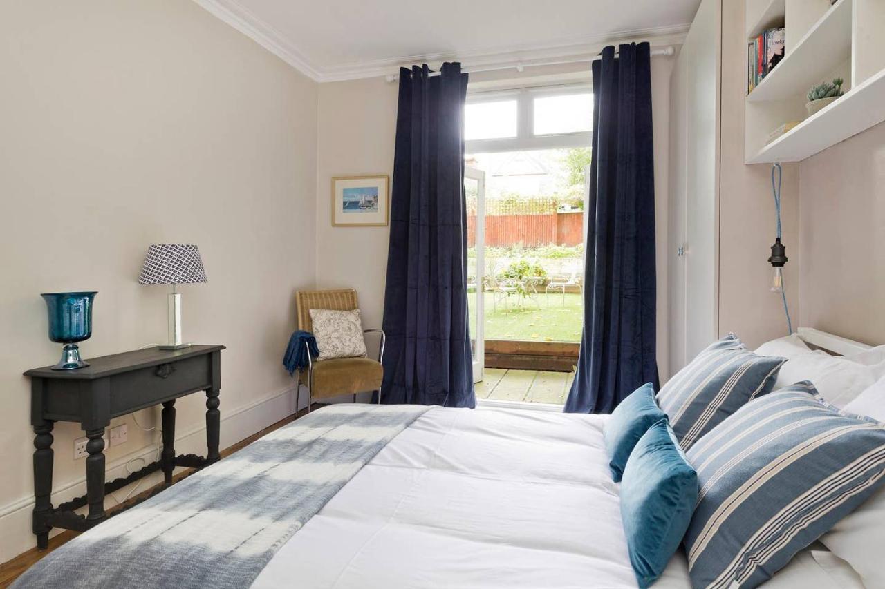Leilighet Gorgeous 3-bed Garden Flat Beside Battersea Park *