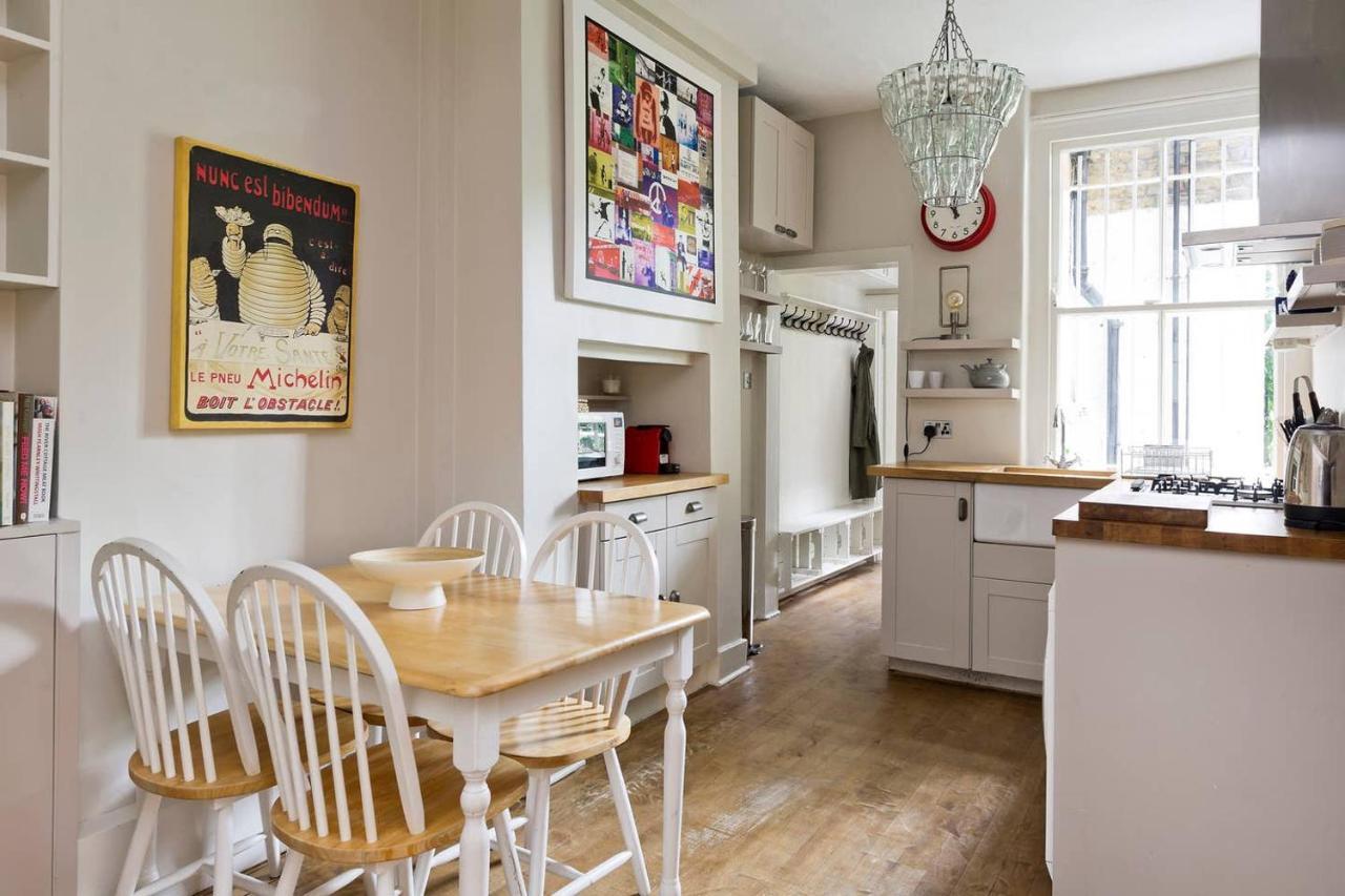Gorgeous 3-bed Garden Flat Beside Battersea Park Leilighet London