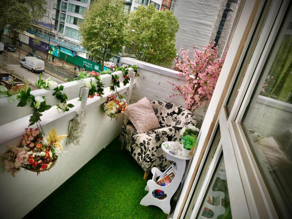 Albert Barnes House Apartment London