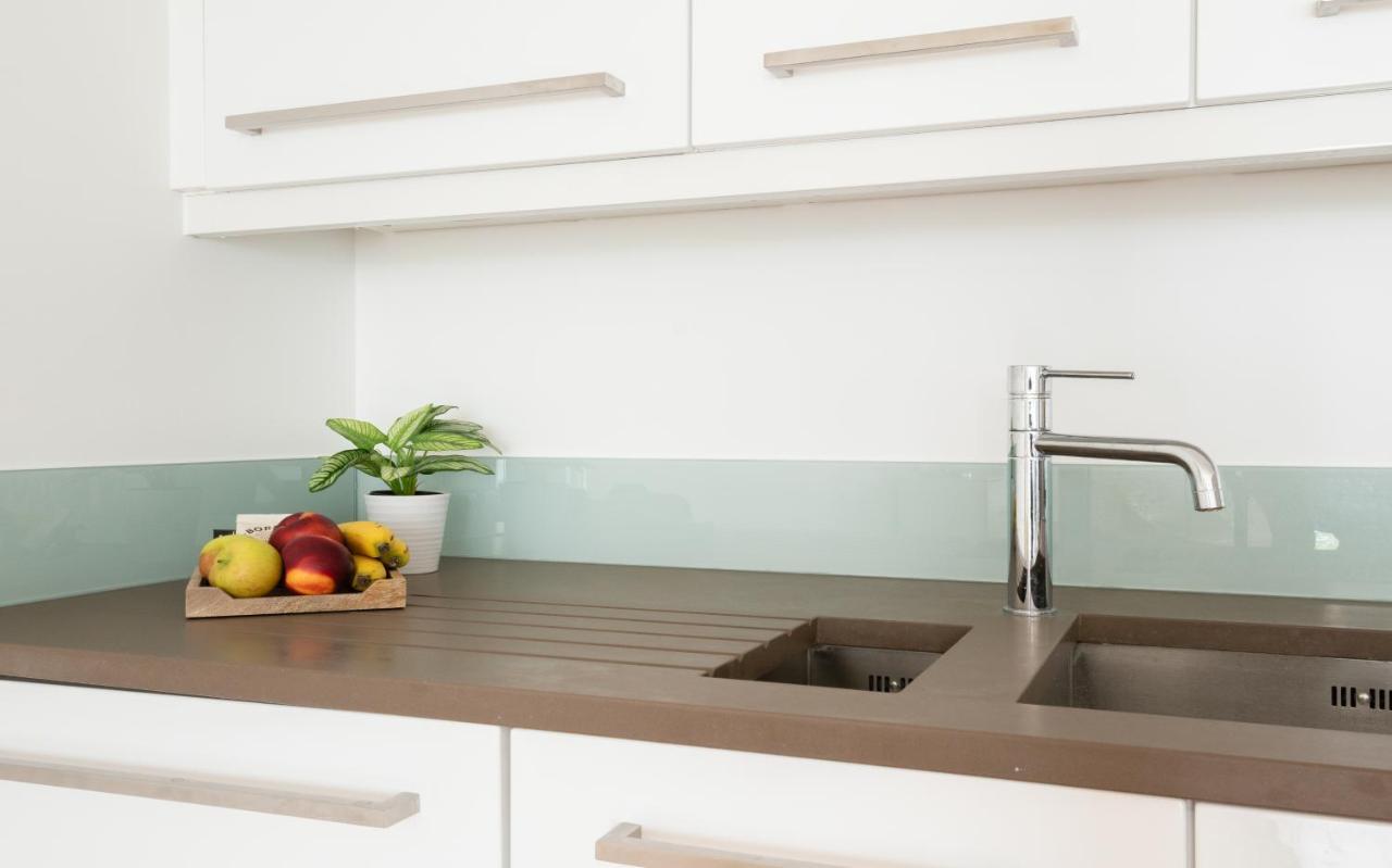 Fabulous 3 Bed 2 Bath Near Victoria Station * London
