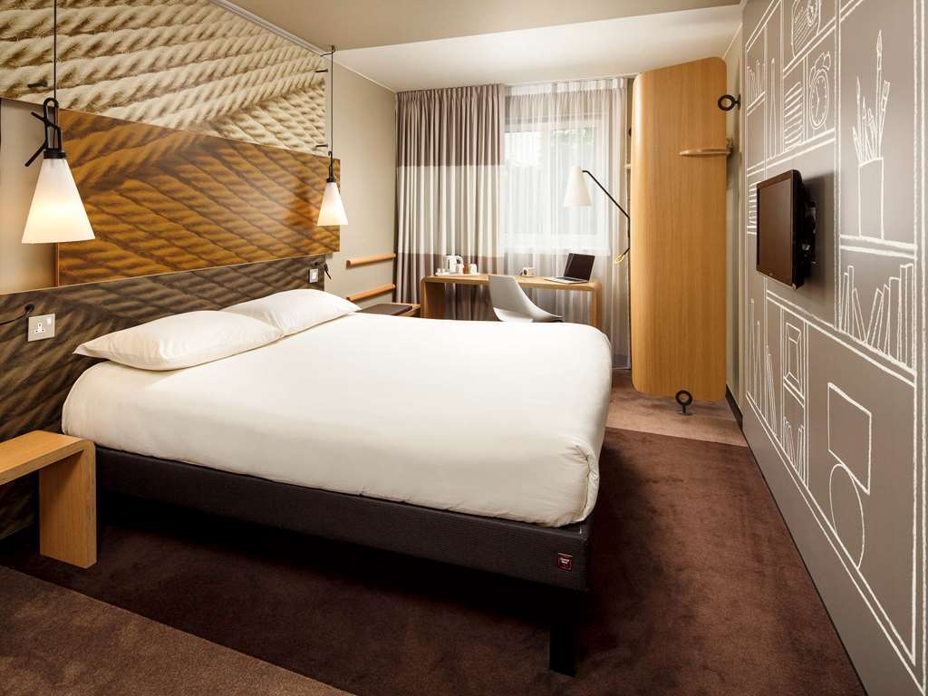 Ibis Stratford Hotel