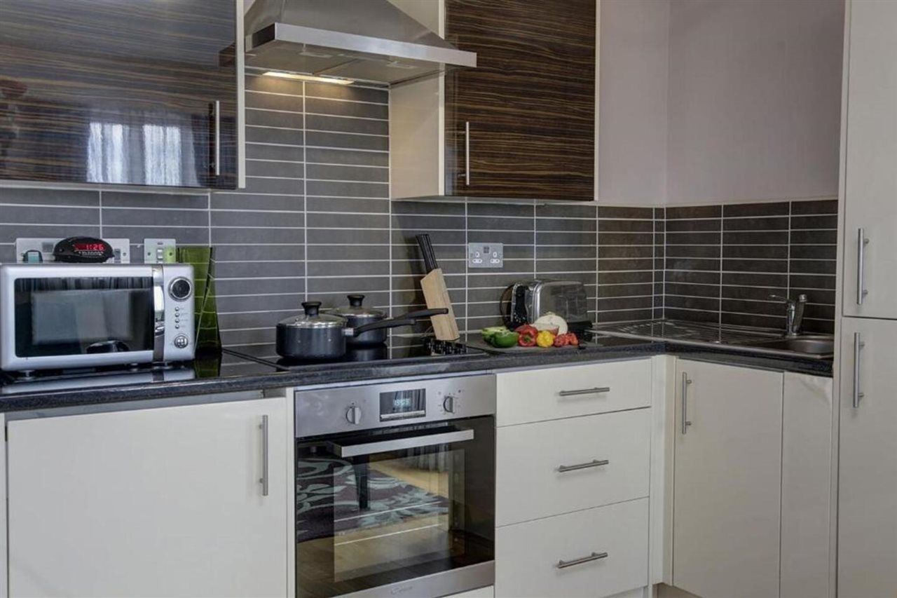 Apartment Maitrise Ealing - *