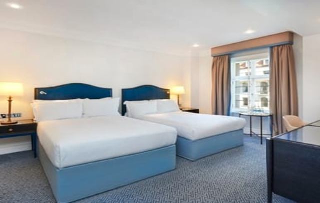 The Waldorf Hilton 4*