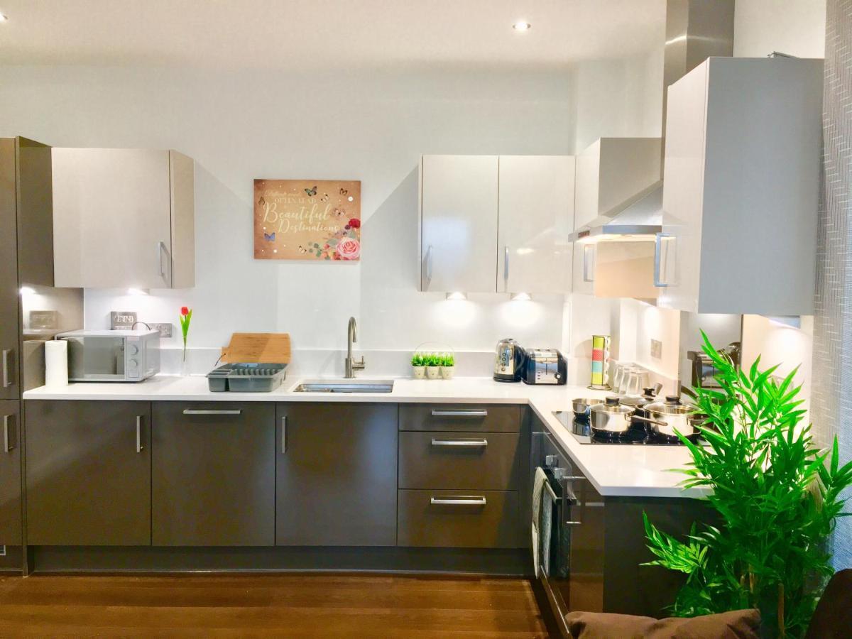 Excel 2 Bedrooms River View * Londen