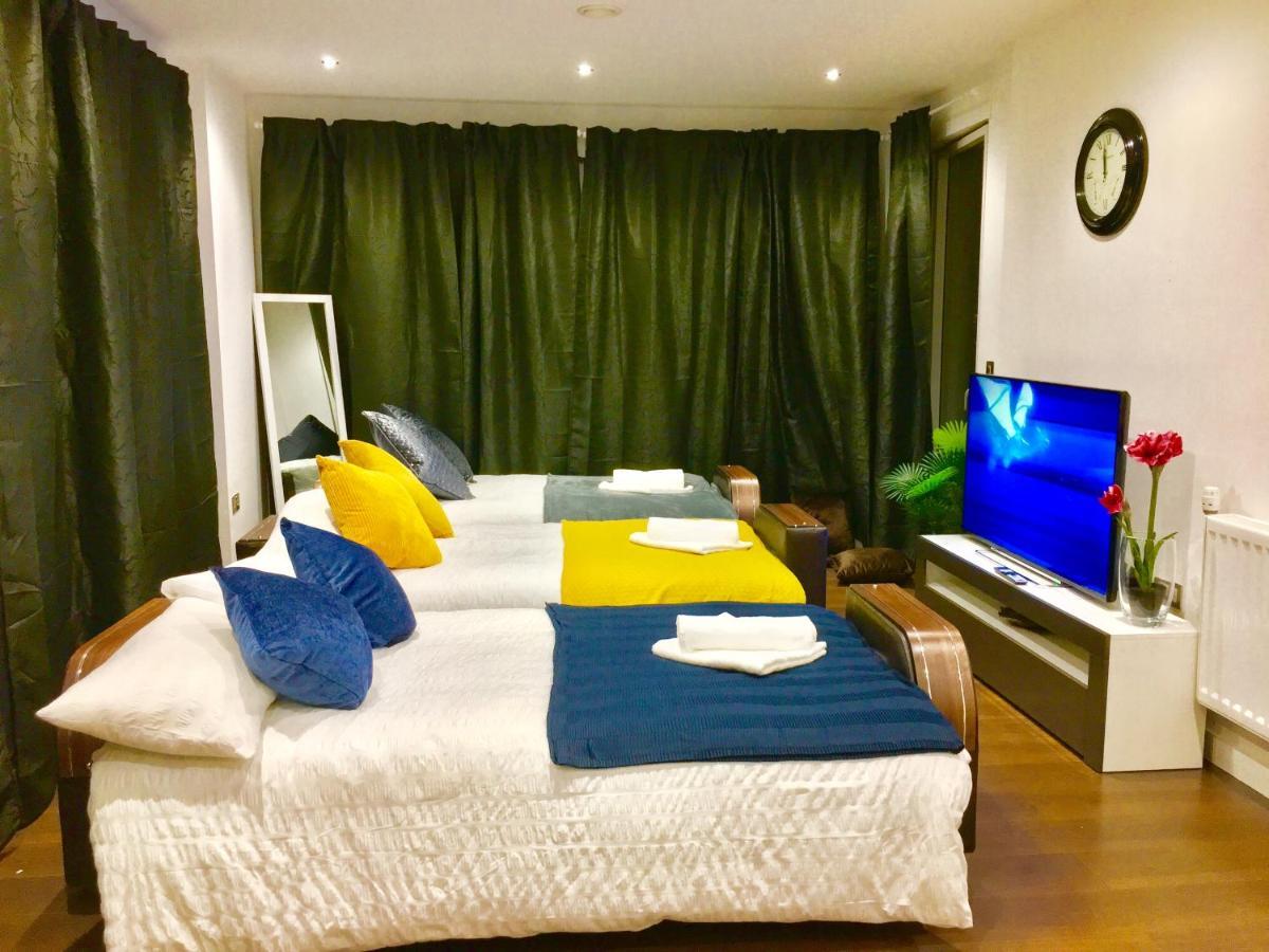 Excel 2 Bedrooms River View Appartement Londen