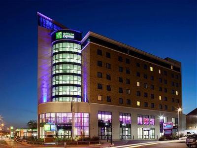 Express - Newbury Park, An Ihg 3* London