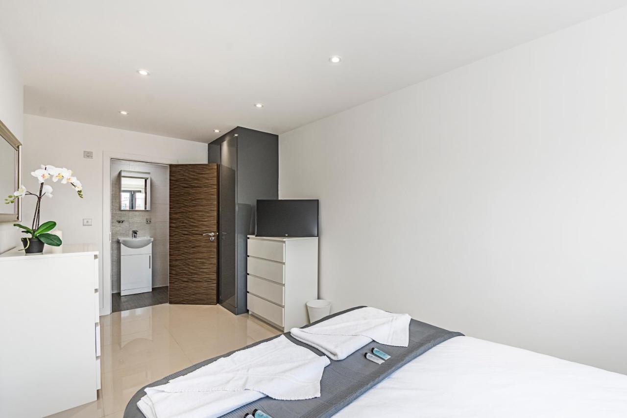Beautiful Canary Wharf Apartment London