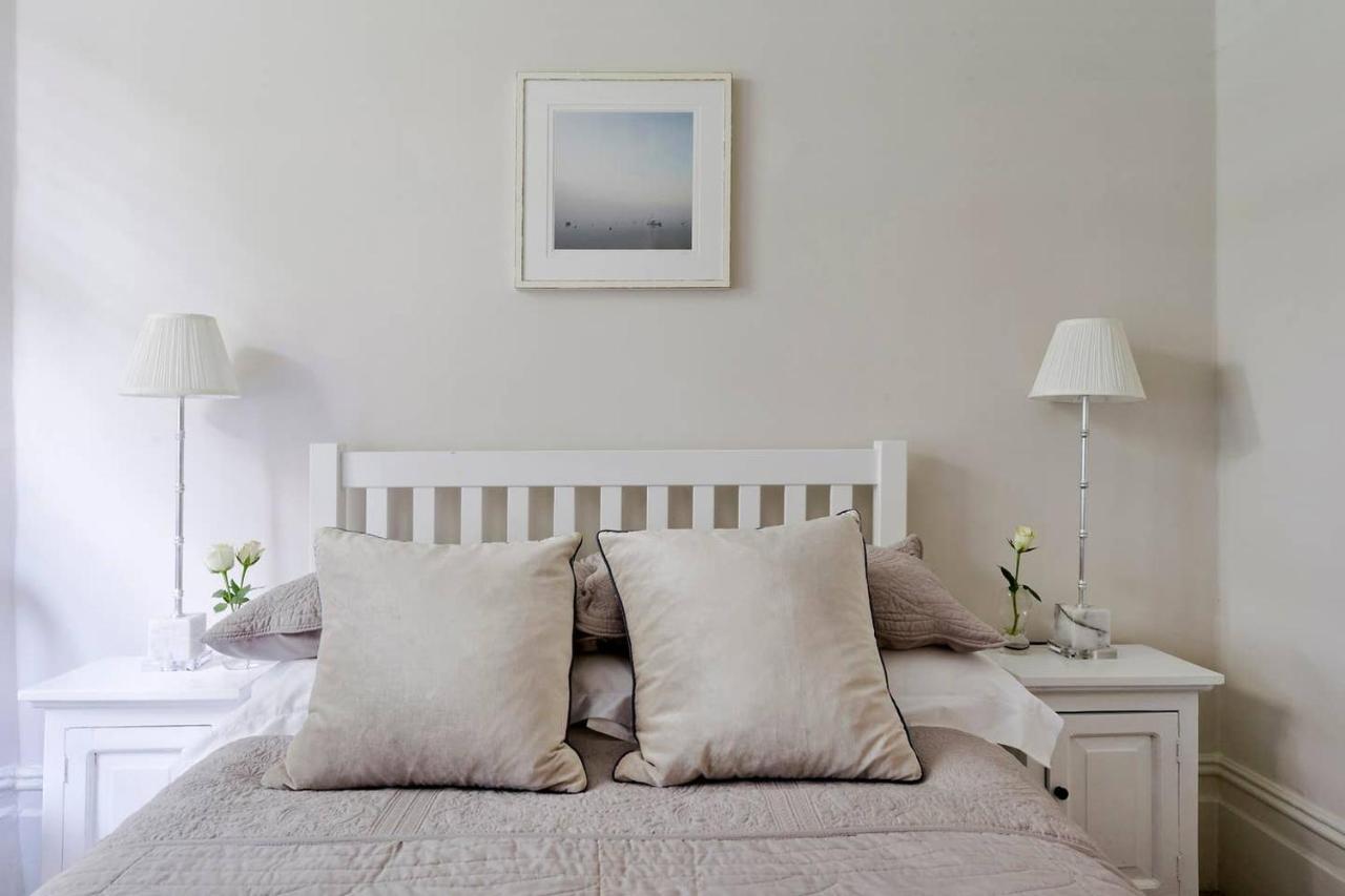 Gorgeous 3-bed Garden Flat Beside Battersea Park Leilighet London