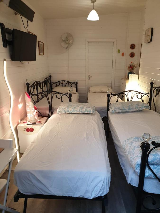 Private Extension With Bathroom And Kitchen Apartment *