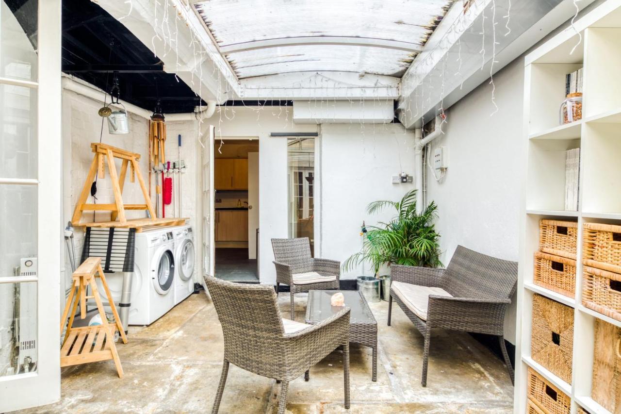 2bed W/ Covered Patio, 5 Mins To Paddington Stn Apartment