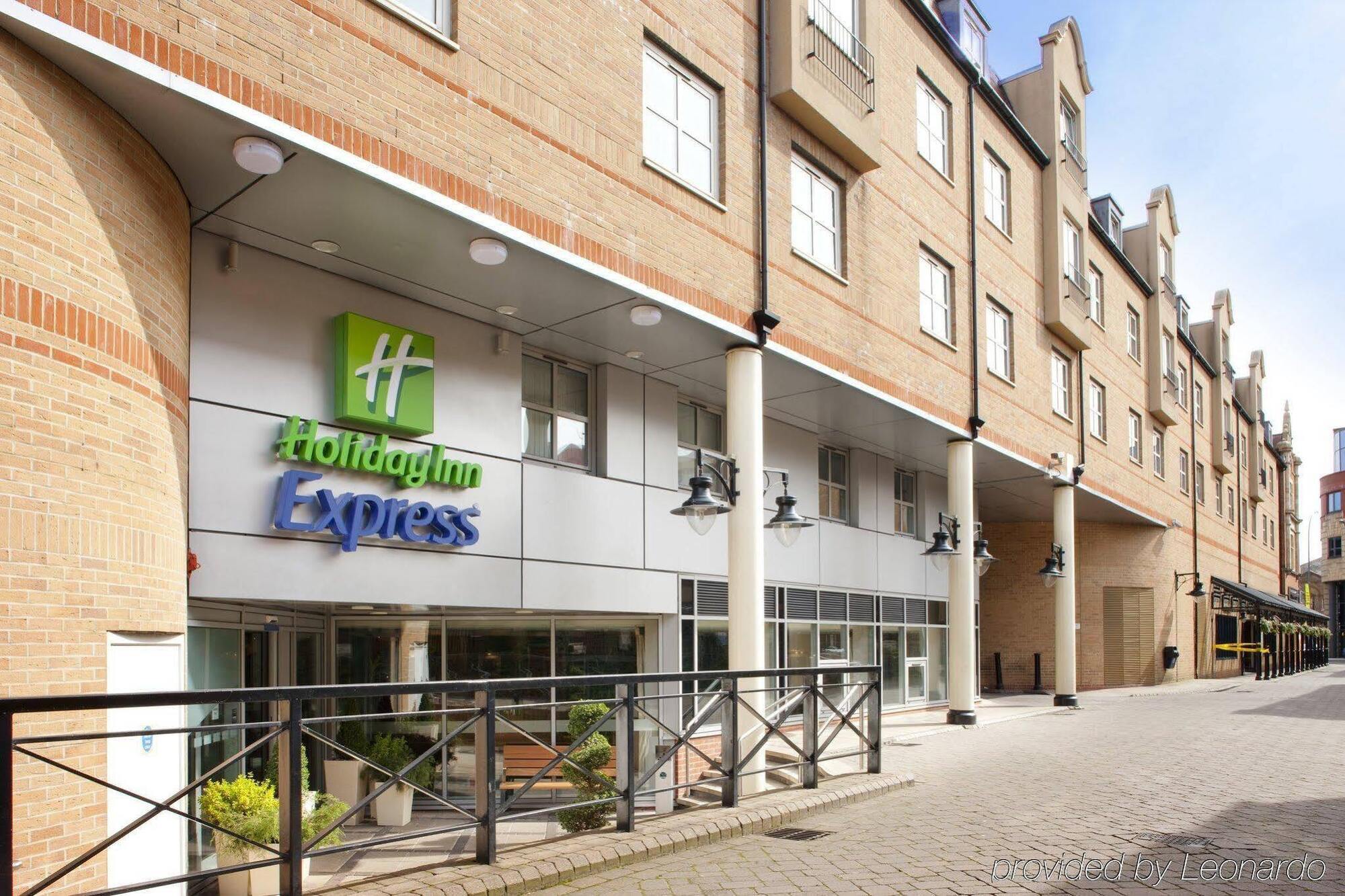 Express London-hammersmith By Ihg Hotel