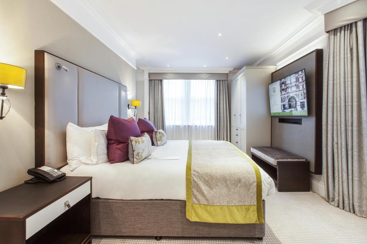 St. James' Court, A Taj Hotel, Hotell
