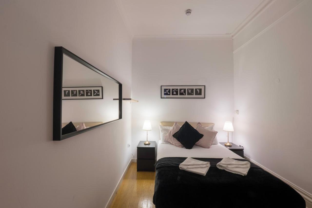 Hostel Hyde Park Gate London
