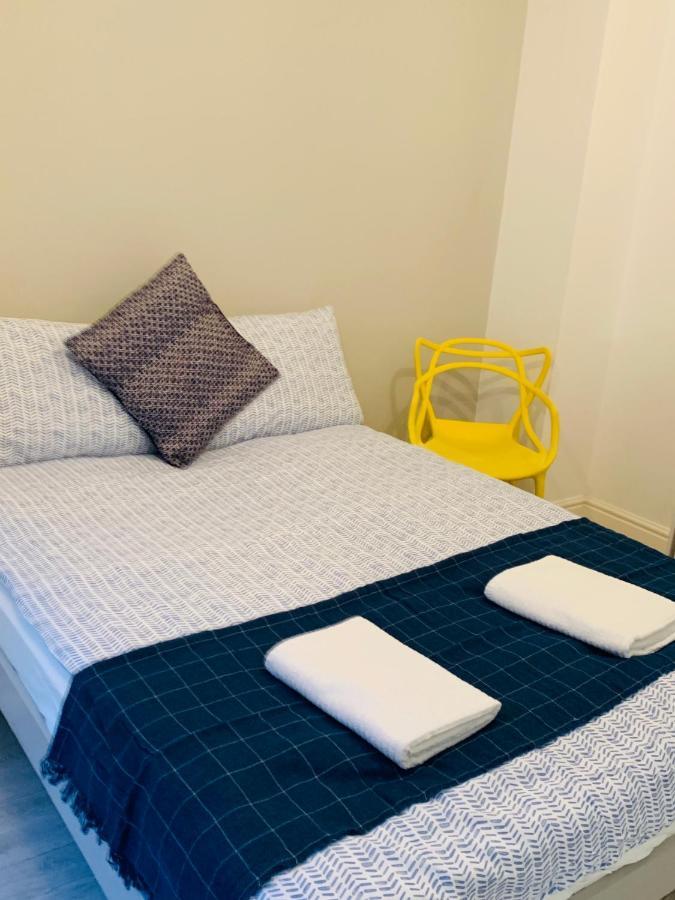 Studio Apartment *