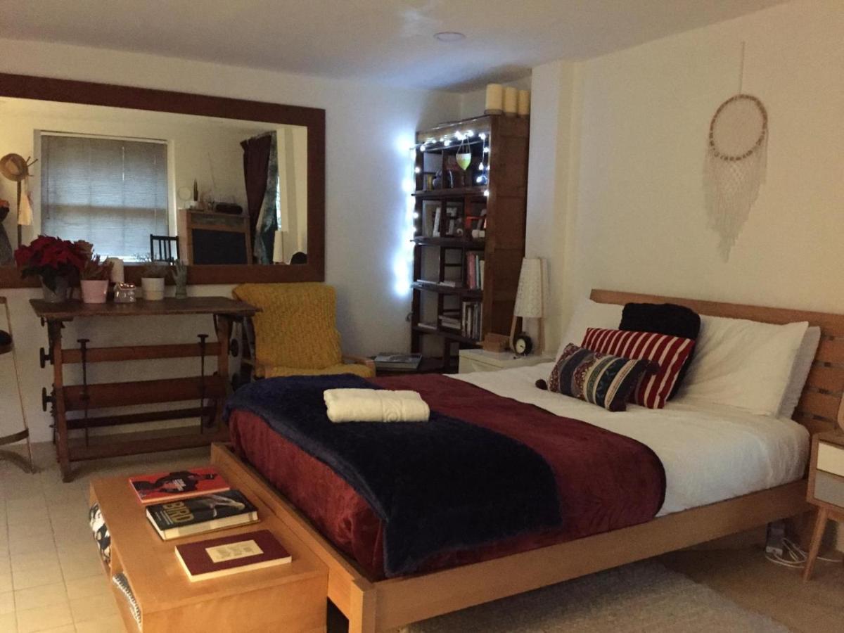 Chalk Farm Studio Apartment
