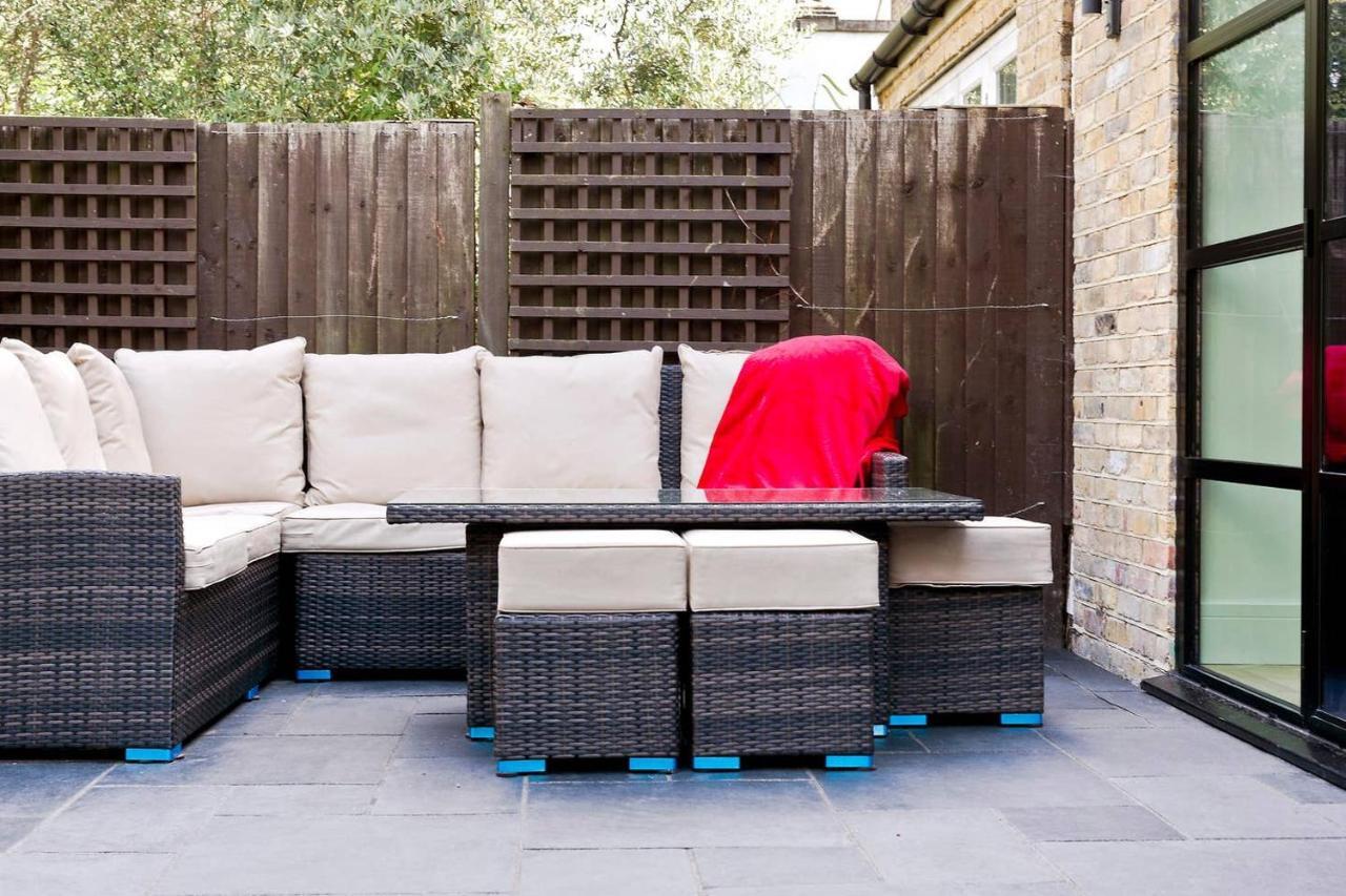 Bright & Spacious 5 Bed House In Charming Putney Holiday home *
