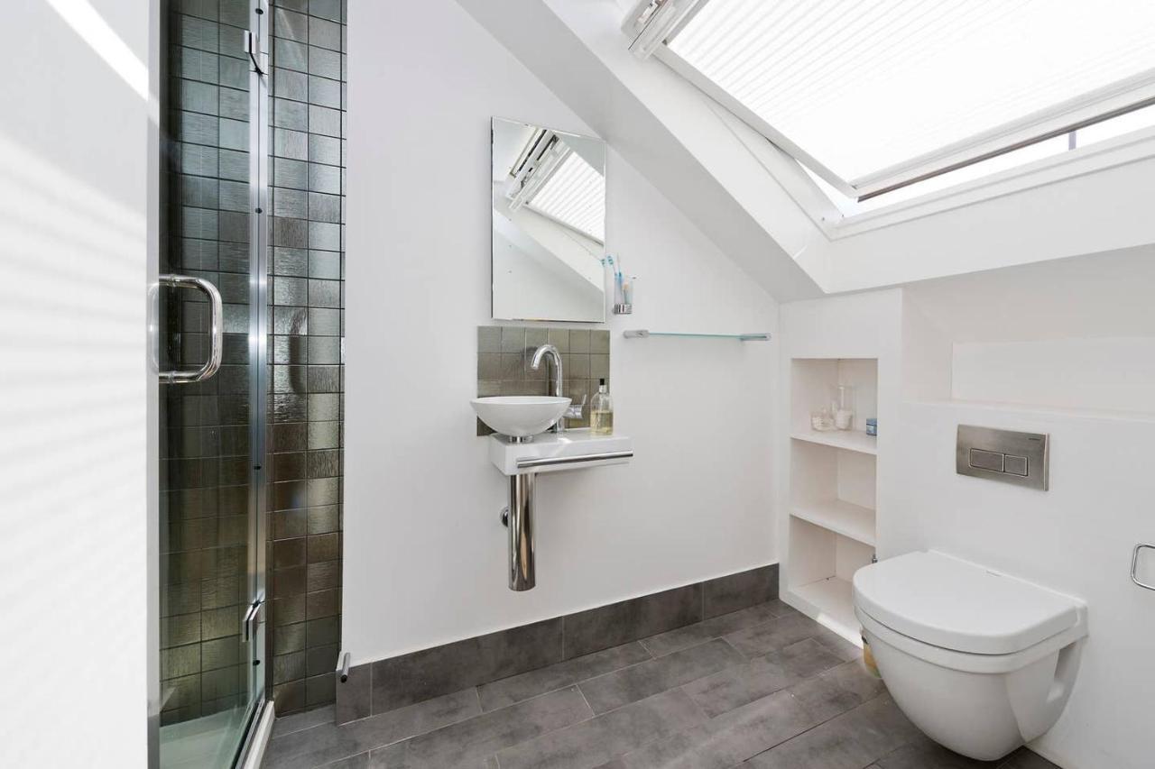 Holiday home Bright & Spacious 5 Bed House In Charming Putney London