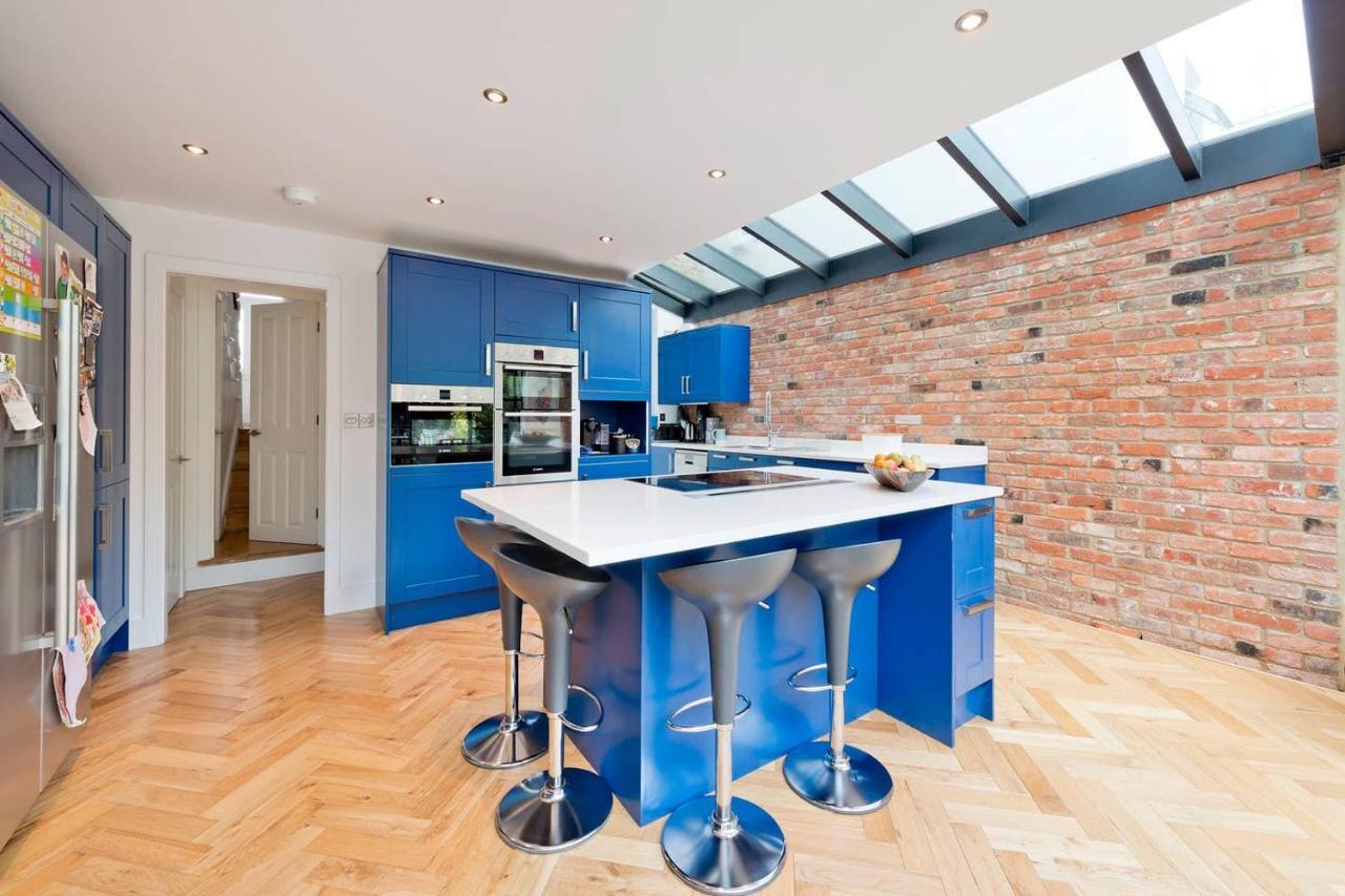 Bright & Spacious 5 Bed House In Charming Putney * London