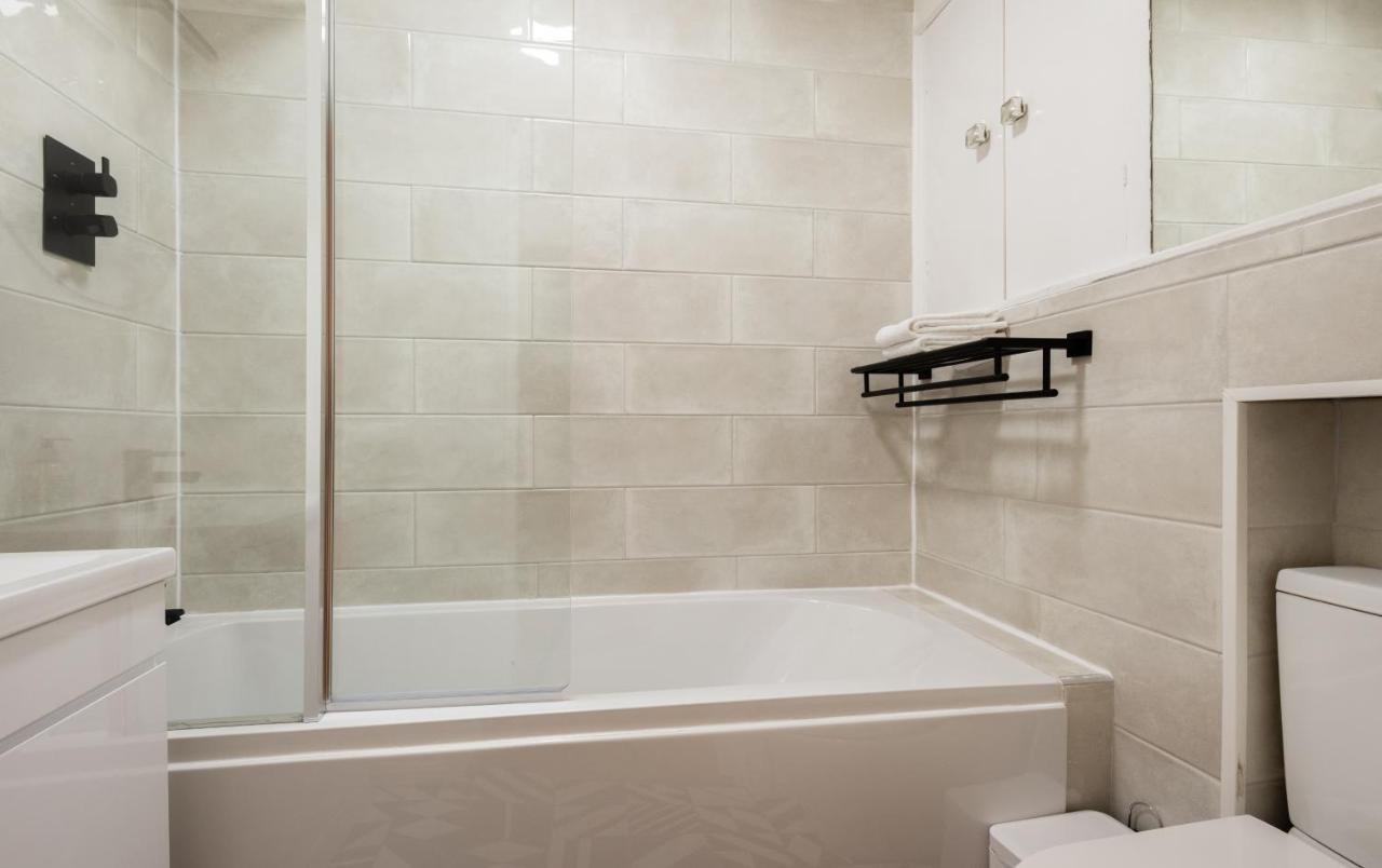 Apartment The Kensington Grove - Stylish 2bdr Flat With Private Patio *