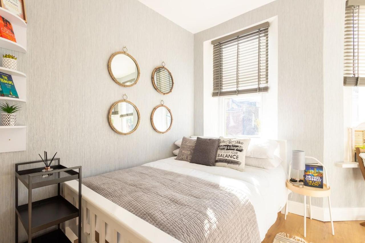 Lovely Flat In West Kilburn By Queen's Park Londen