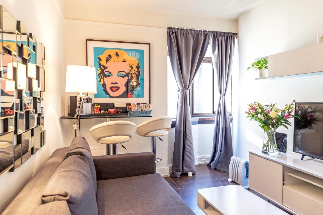 Flat 25 Dudley Court * London