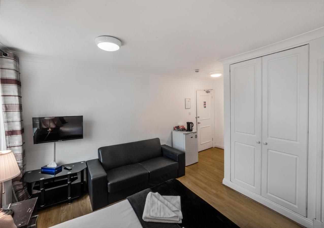 Hostel Hyde Park Gate London