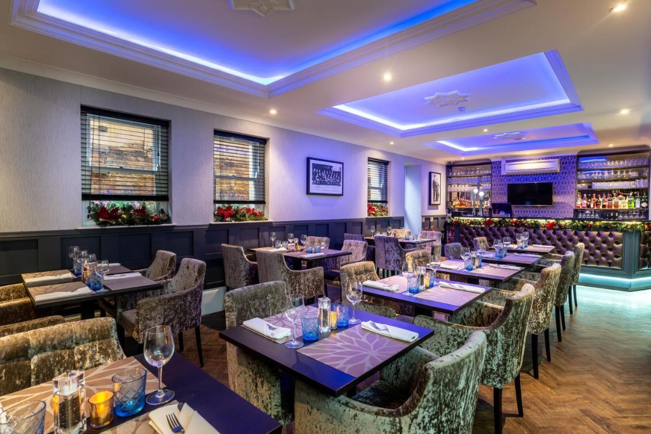 The Lansbury Heritage A Sunday - Canary Wharf London