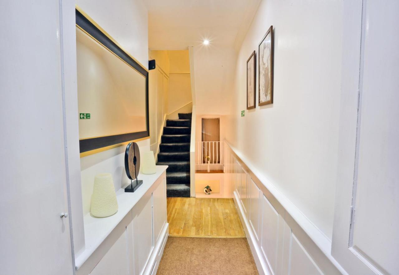 Magical & Charming 8 Covent Garden Townhouse Сasa de vacaciones