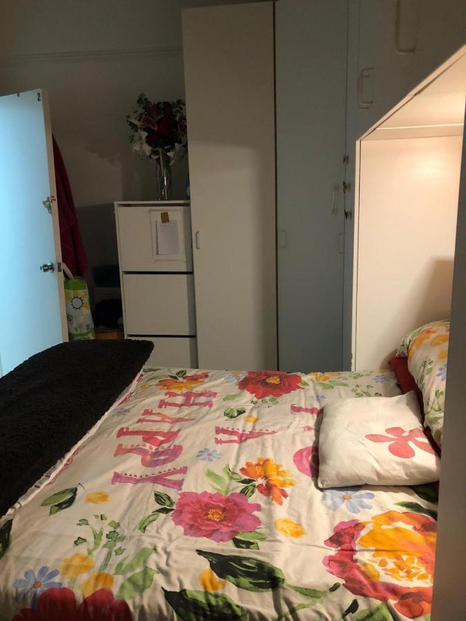 Apartment Leslie Road London