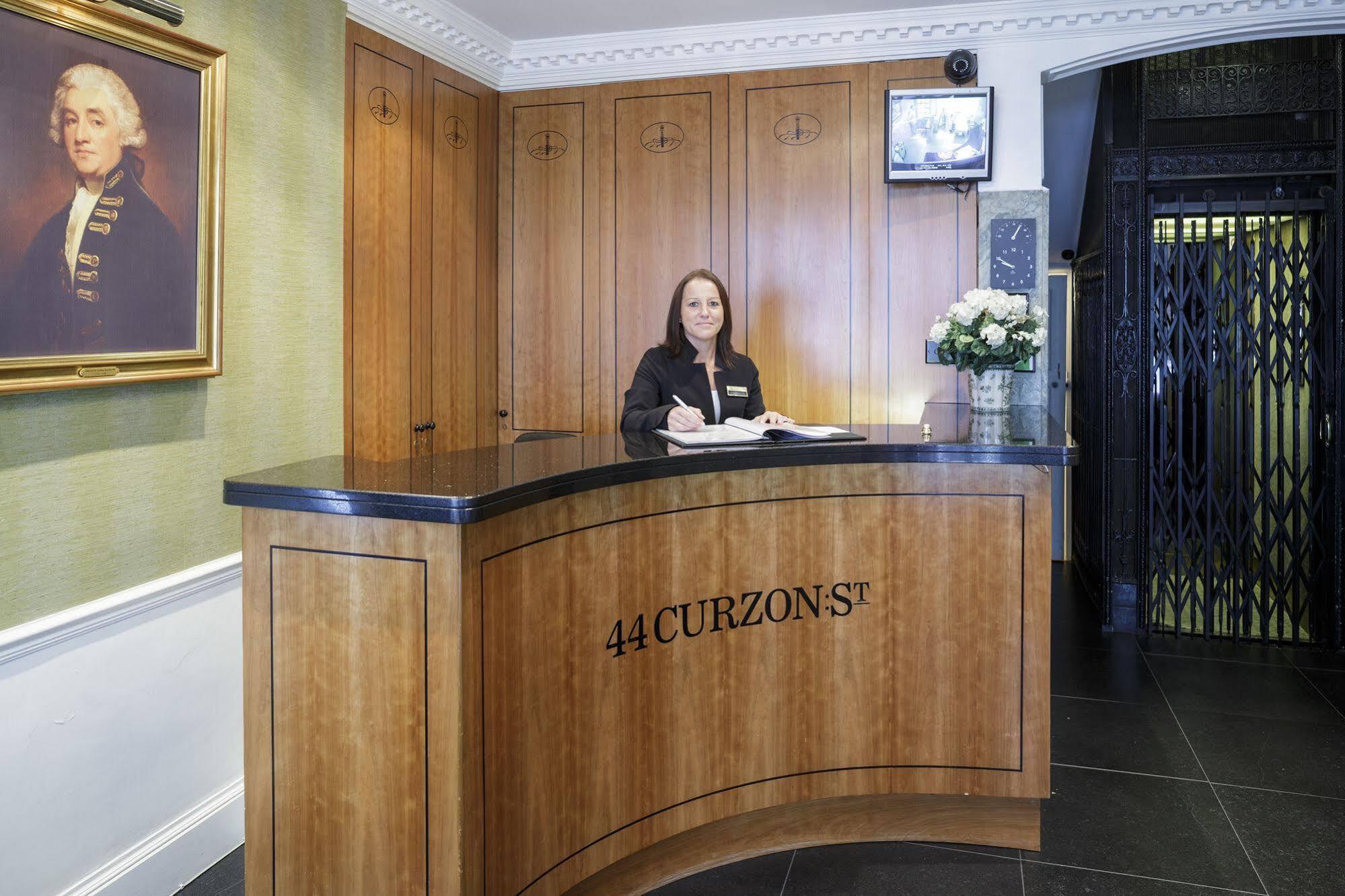 Aparthotel 44 Curzon Street By Mansley 4*