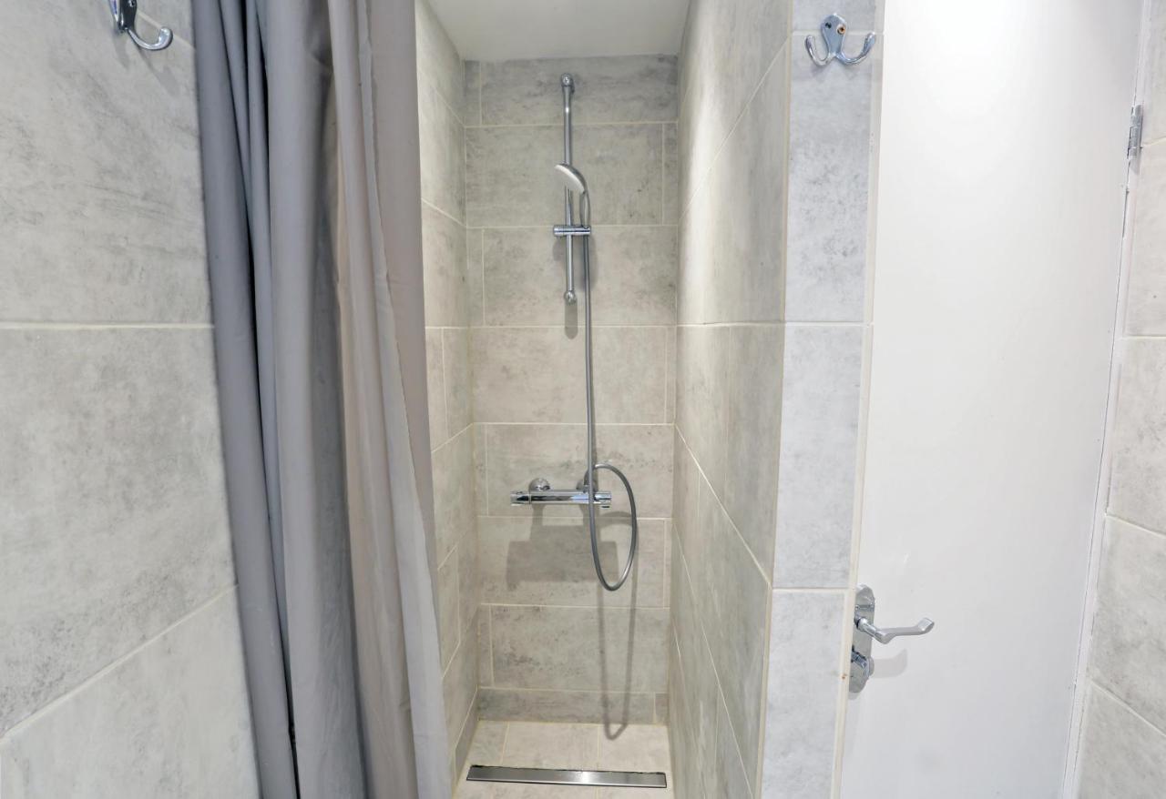 Pensión Covent Garden Suites *