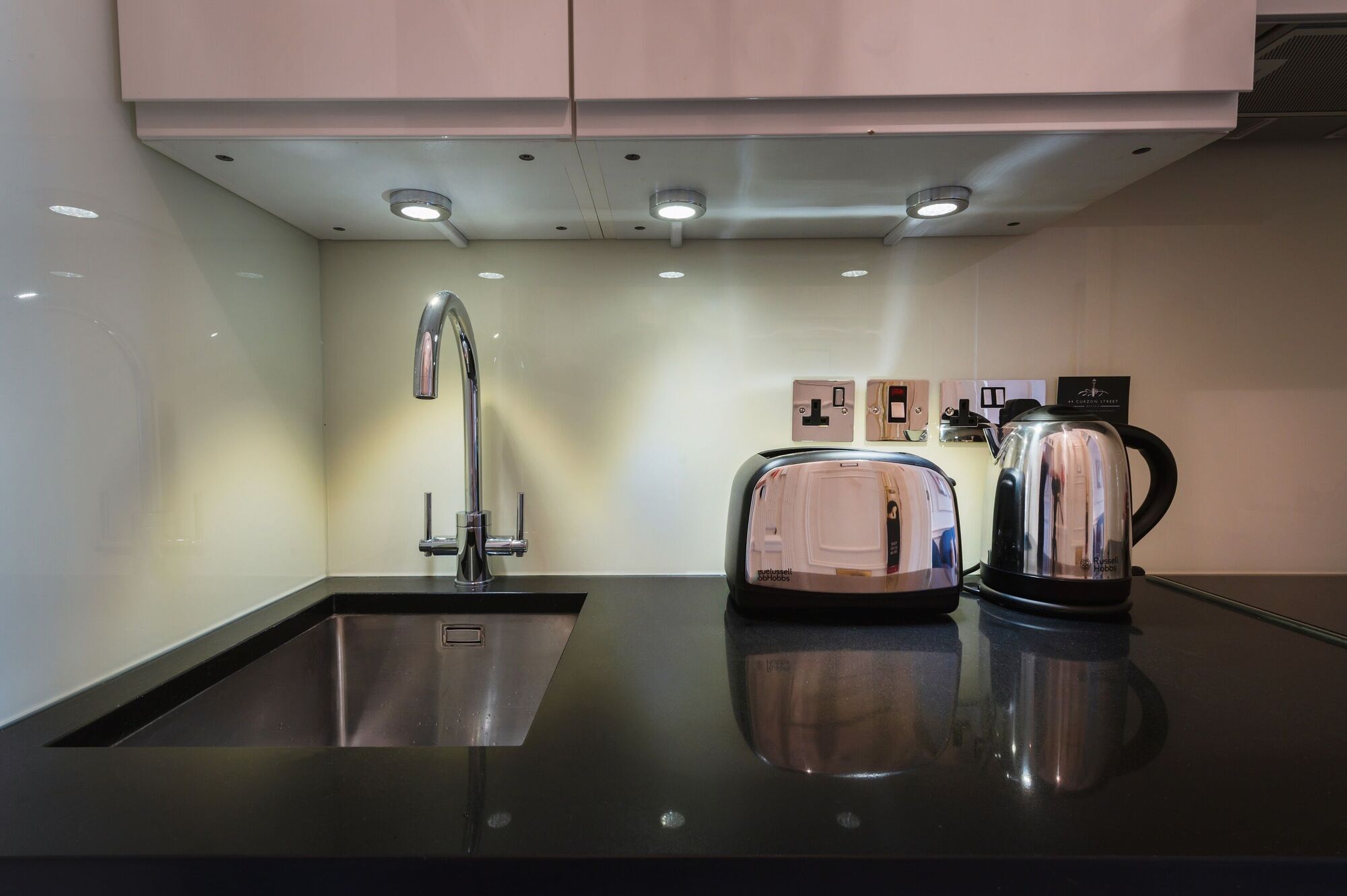 44 Curzon Street By Mansley Aparthotel 4*